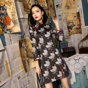Robe Chinoise Évasée